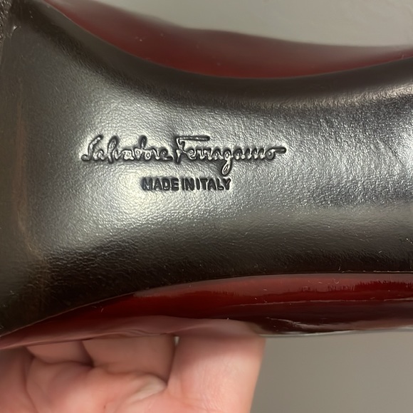 Salvatore Ferragamo Vera Bow Robes I Pumps - Size 9 - Picture 10 of 10